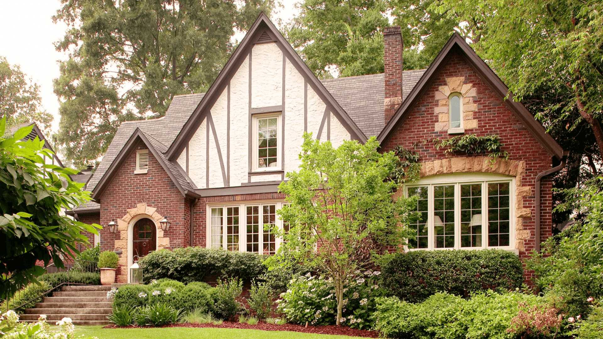 tudor house featured image