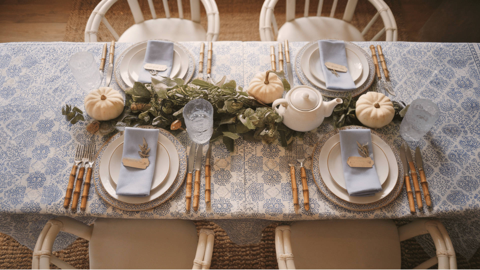 how to set a table properly