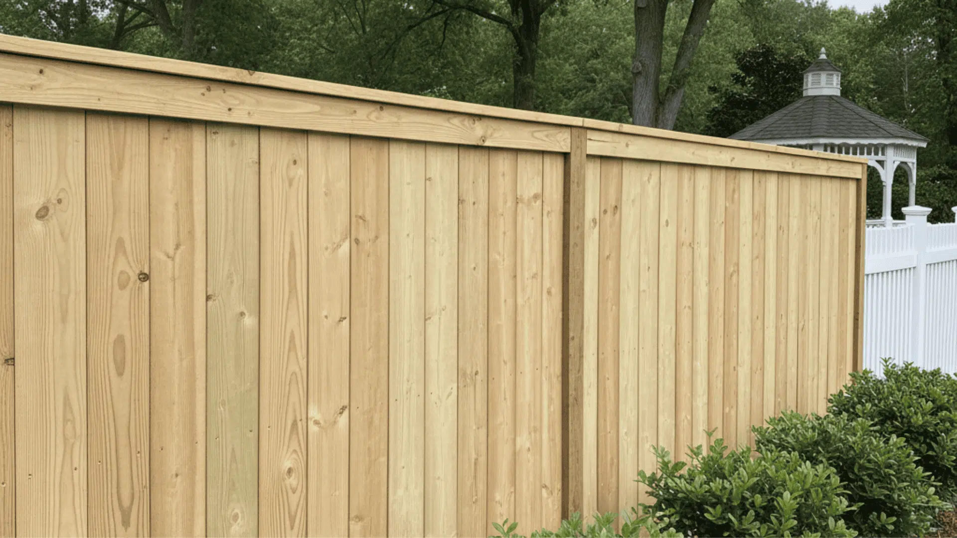 types of wood fence designs